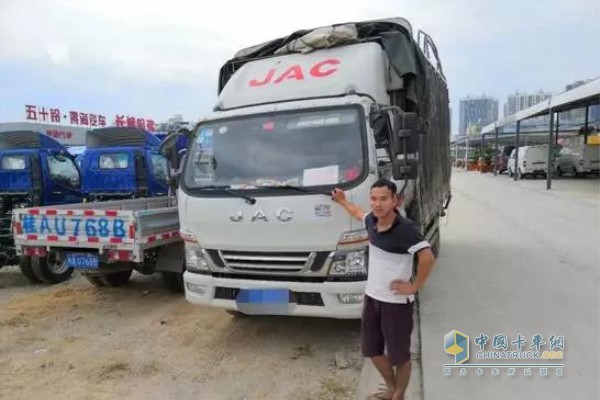 黎師傅與愛(ài)車(chē)江淮駿鈴的V6