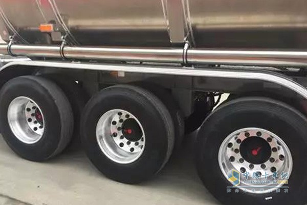 標配賽夫華蘭德車軸、支腿的展車