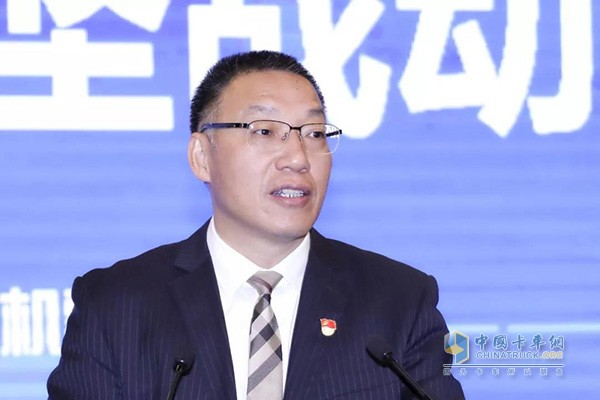 一汽解放發(fā)動(dòng)機(jī)事業(yè)部黨委書(shū)記 總經(jīng)理錢(qián)恒榮
