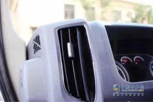 卡車開暖風(fēng)