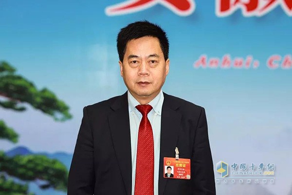 全國人大代表、華菱星馬汽車(集團)股份有限公司董事長劉漢如
