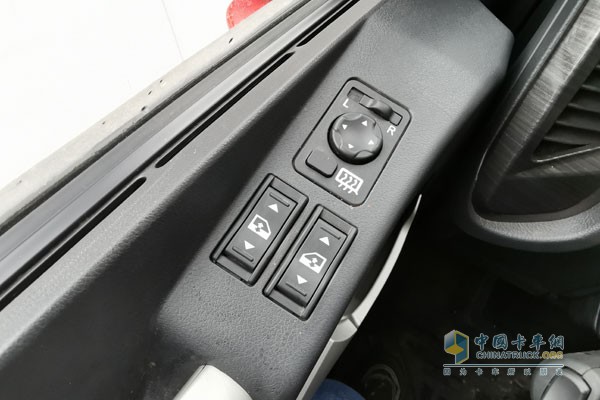 電動(dòng)車窗、電加熱后視鏡