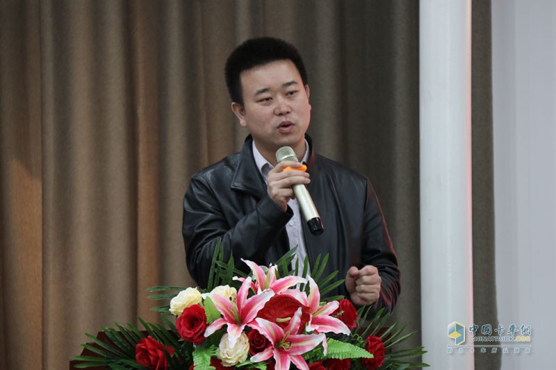 搭載康明斯動(dòng)力 解放輕卡中原搭臺(tái)領(lǐng)唱城配物流