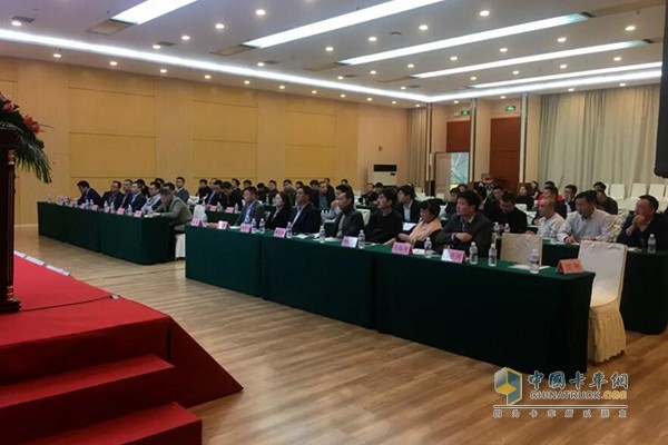 助力藍(lán)天計(jì)劃，20臺東風(fēng)天龍KC交付南京用戶