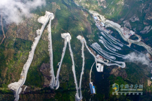 想低調都不行！指定用車東風天龍即將登上公路建設史上“珠峰”