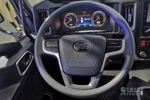 上汽躍進(jìn) 超越C500i 5.2米貨箱 純電動(dòng) 智能城市物流車(chē)