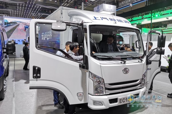 EC101智慧電驅(qū)物流車是上汽躍進(jìn)重點(diǎn)打造的新能源輕卡之一
