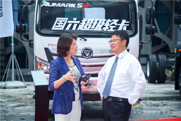 福田康明斯總經理陳華接受卡車網采訪