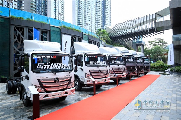 歐馬可批量上市的超級(jí)卡車國(guó)六全系產(chǎn)品