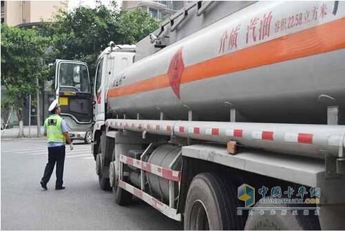 河北省對(duì)?；愤\(yùn)輸車嚴(yán)查4個(gè)月