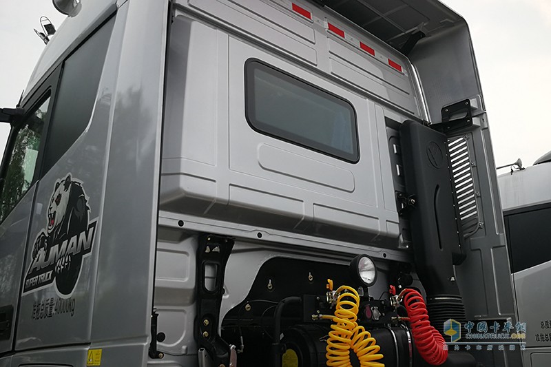 福田戴姆勒 歐曼EST-A 6X4康明斯 X12 510馬力 國六牽引車