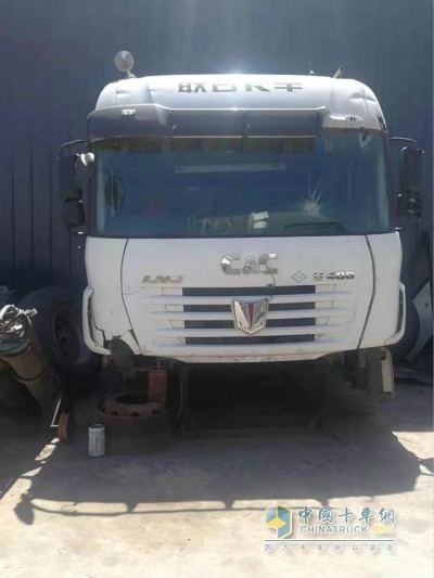 撞擊后的聯合卡車
