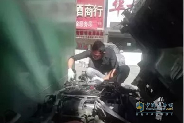 慶鈴五十鈴輕卡工程師檢測試驗(yàn)用車