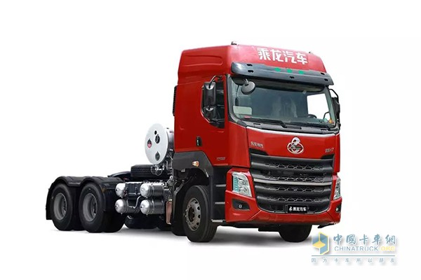 乘龍H7 LNG牽引車(chē)