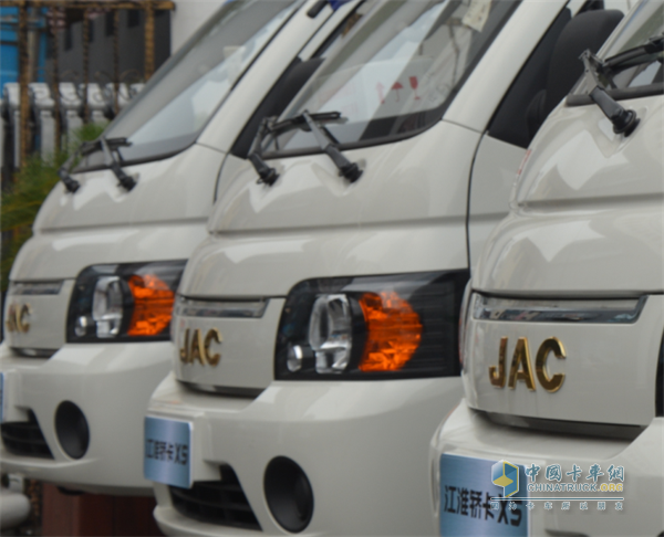 康鈴轎卡X5搭載了柳機(jī)LJ4A15Q6國(guó)六汽油發(fā)動(dòng)機(jī)