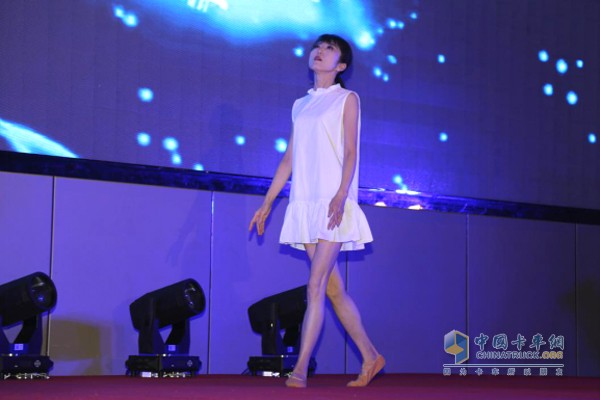 陽一汽鑫業(yè)汽車貿(mào)易有限公司 董事長 關(guān)會女士