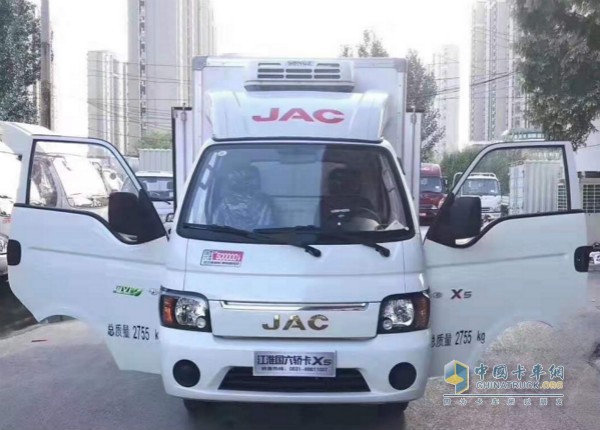 江淮國(guó)六轎卡X5冷藏車
