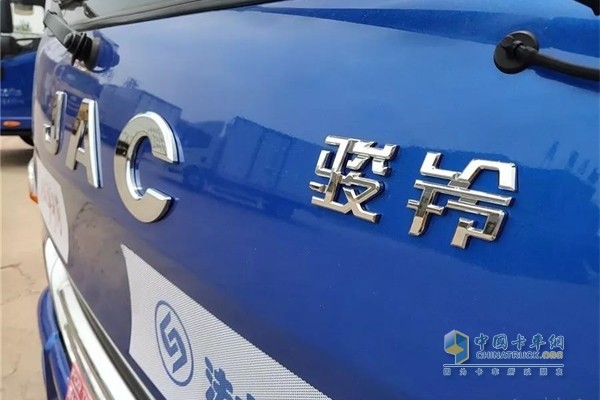 江淮駿鈴V5細節(jié)展示