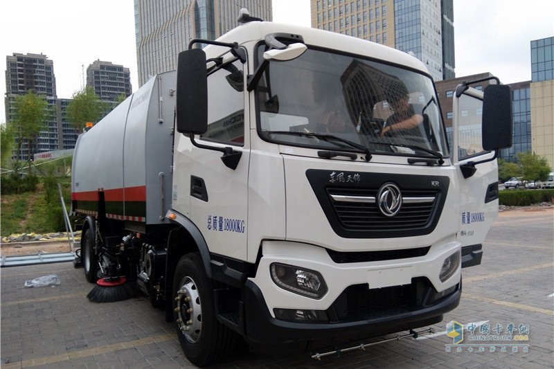 迎接智能時(shí)代 濰柴礦用車智能化創(chuàng)新發(fā)展大會(huì)暨新車品鑒會(huì)召開(kāi)