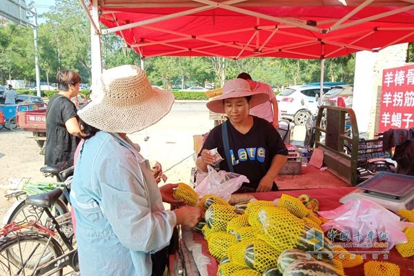 福田祥菱楊姐可是水果行當資深銷售精英，這位買主選擇以現(xiàn)金支付