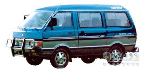 東風(fēng)柳汽LZ6400輕型車(chē)