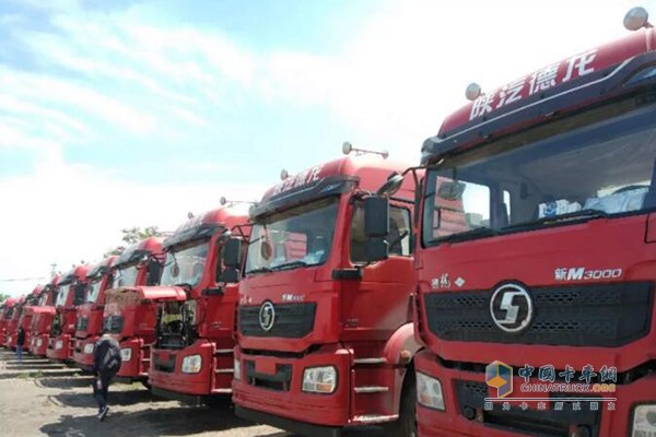新M3000LNG國六牽引車