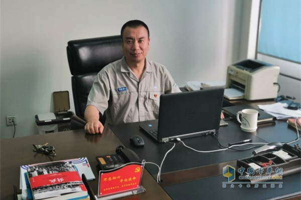 發(fā)動機事業(yè)部開發(fā)二部三室的高級主任師李來群