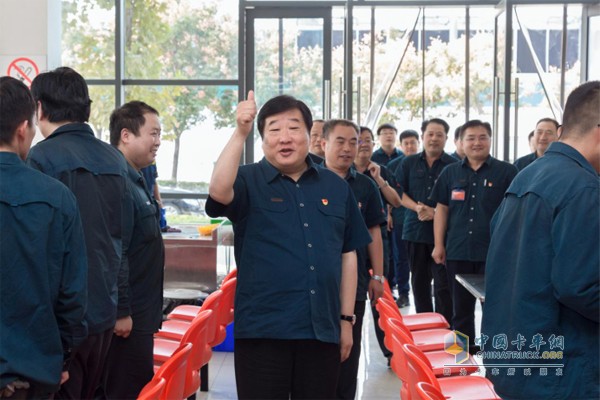 譚旭光赴章丘區(qū)、高新區(qū)實地察看中國重汽4所新建職工食堂