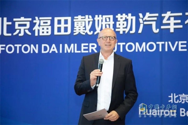 戴姆勒卡車董事會(huì)成員，產(chǎn)品工程和全球采購及中國區(qū)業(yè)務(wù)負(fù)責(zé)人安世昀