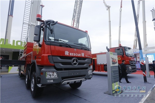 中聯(lián)消防登高平臺(tái)消防車(chē)
