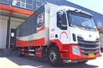 乘龍快遞“彩虹”車，你見過幾輛？