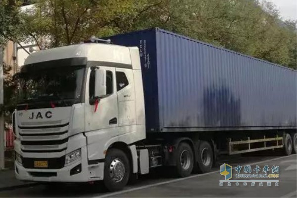 格爾發(fā)K7牽引車(chē)