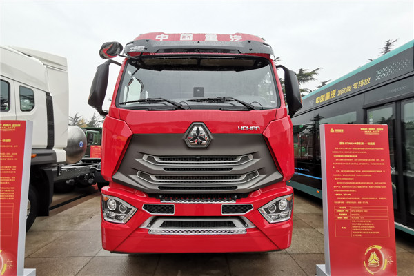 豪瀚N7W 6×4牽引車(chē)