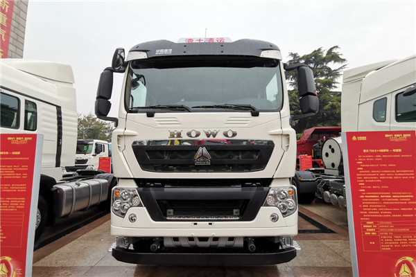 豪沃TX6 8×4自卸車(chē)