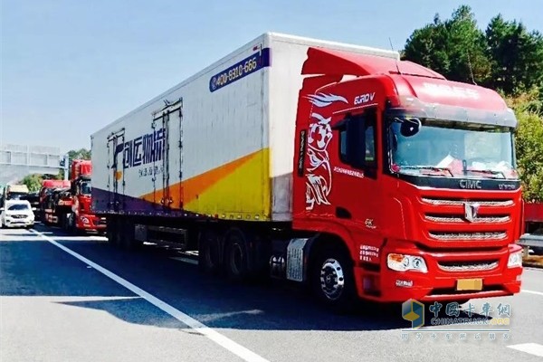 聯(lián)合卡車(chē)