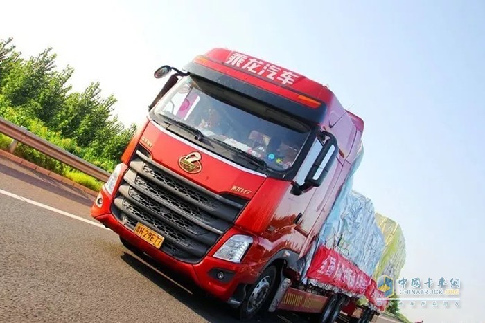 東風(fēng)柳汽 乘龍H7 牽引車(chē)