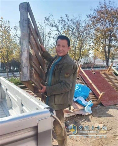 福田祥菱裝上工具，這就出發(fā)