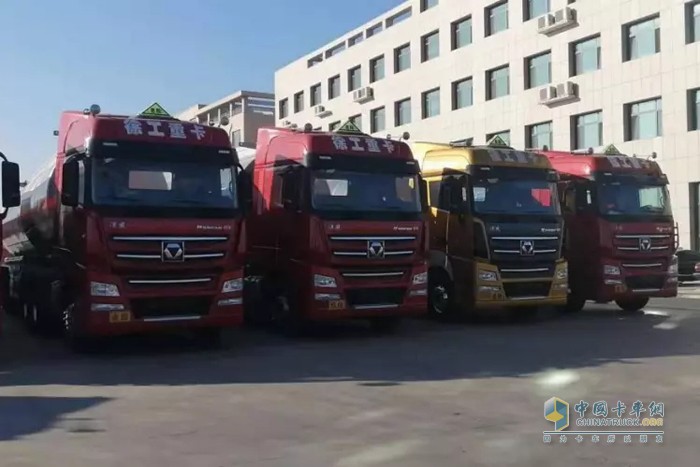 徐工重卡 漢風(fēng)G9 ?；愤\(yùn)輸車