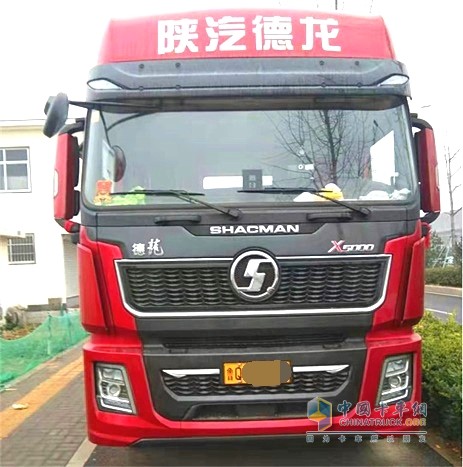 汲春來(lái)師傅的德龍X5000牽引車(chē)