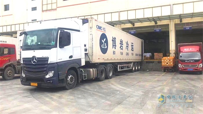 奔馳卡車：一旦啟動，不負(fù)眾托