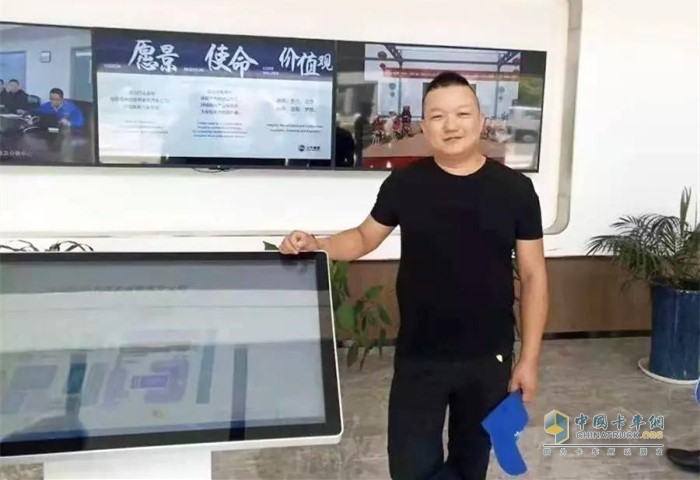 湖北鄂州的東風(fēng)輕卡客戶(hù)張雙兵