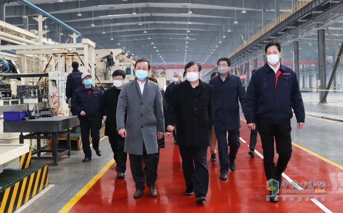 濰柴集團董事長譚旭光帶領(lǐng)濰柴高管團隊到昌邑浩信集團上下游產(chǎn)業(yè)鏈合作伙伴調(diào)研