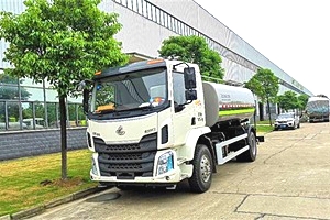 乘龍戰(zhàn)“疫”，首批45輛中聯(lián)環(huán)衛(wèi)防疫車投入抗疫一線！