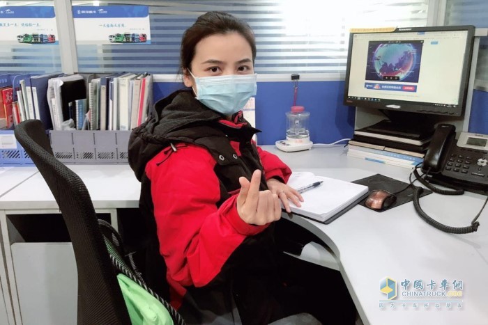 陜汽客服人員曹璐—以身作則，以愛(ài)抗疫