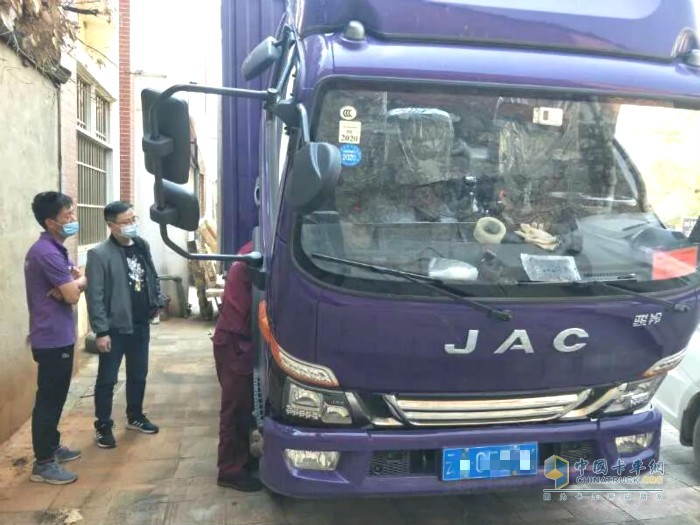 車隊(duì)長表示下次購車江淮輕卡仍是首選
