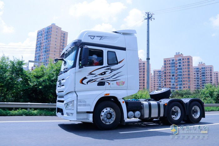一汽解放銷量領跑行業(yè)