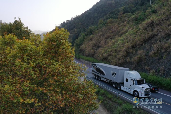 格爾發(fā)V7長頭牽引車