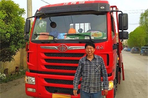 寶刀配英雄，對于周冠軍朱建波來說解放龍V定義車就是 “寶刀”