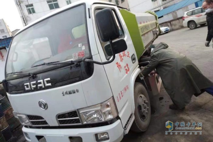 推出保修保養(yǎng)到期順延、不分期限免費(fèi)救援、全車巡檢上門服務(wù)及惠享預(yù)約折扣消費(fèi)等在內(nèi)的東風(fēng)輕型車四重“服務(wù)禮”