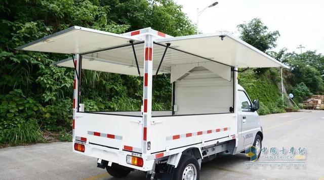 五菱榮光載貨車(chē)